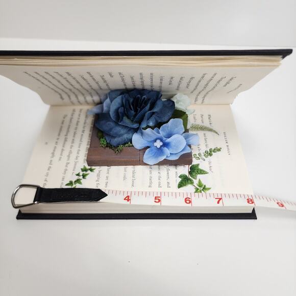Springtime Hand-Crafted Springtime Blue Flowered Décor 8" x 5.75" Book Garden - Picture 7 of 8
